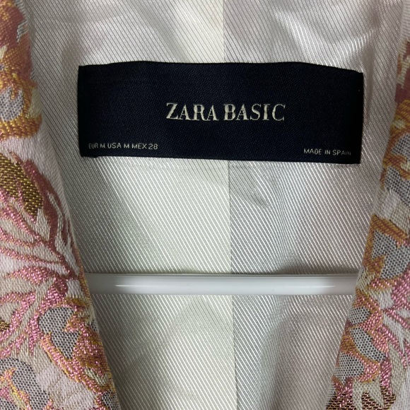 NWT Zara Embroidered Floral Blazer Size Medium- gorgeous blazer! - Picture 5 of 8